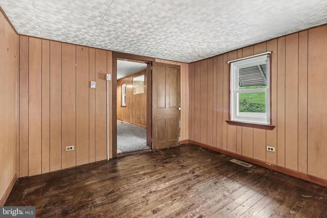 11 MORGAN ST, Duncannon, PA 17020