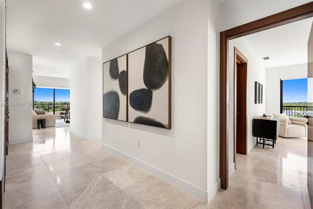 701 Valencia Avenue 403, Coral Gables, FL 33134