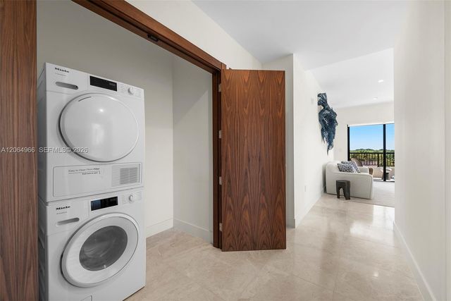 701 Valencia Avenue 403, Coral Gables, FL 33134