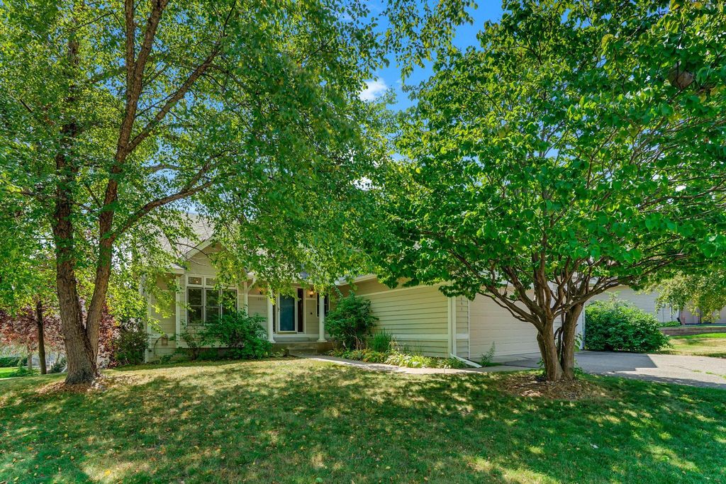 8843 Blackoaks Lane N, Maple Grove, MN 55311 — exterior