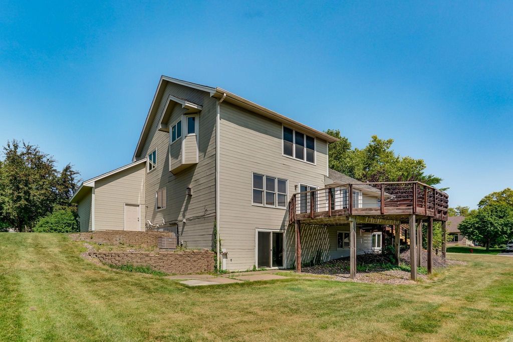 8843 Blackoaks Lane N, Maple Grove, MN 55311 — photo 2