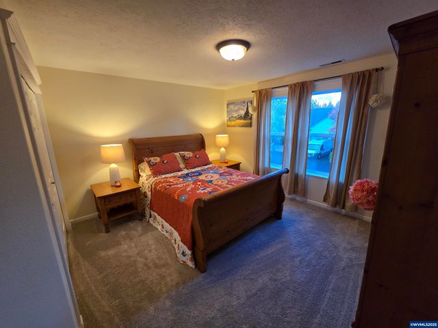 2354 Bluebell Av SE, Salem, OR 97306