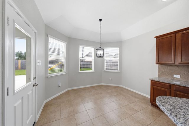 4207 Canterbury Park Lane, Pearland, TX 77584
