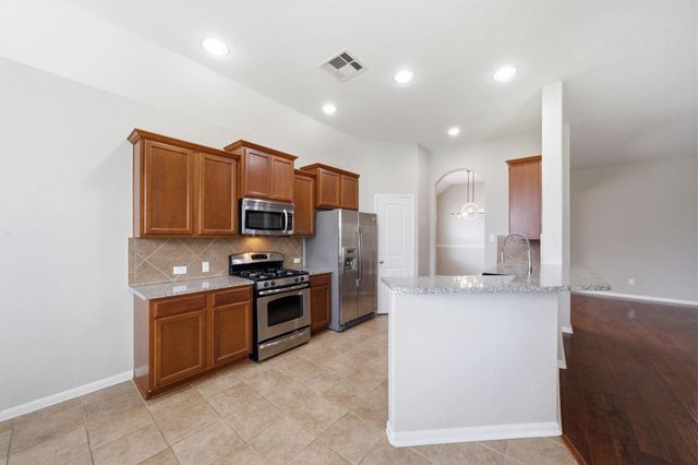 4207 Canterbury Park Lane, Pearland, TX 77584