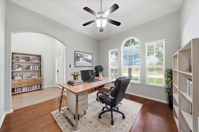 4207 Canterbury Park Lane, Pearland, TX 77584