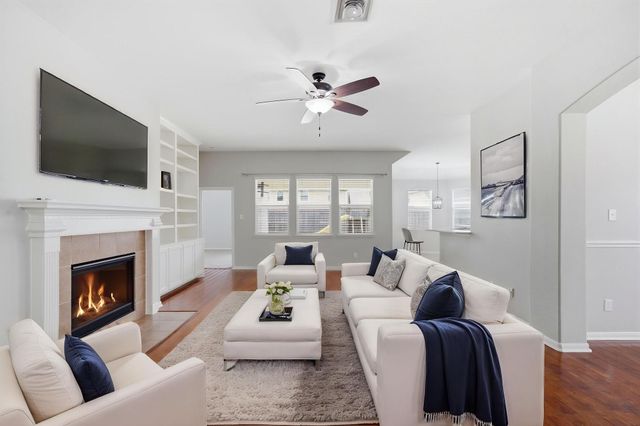 4207 Canterbury Park Lane, Pearland, TX 77584