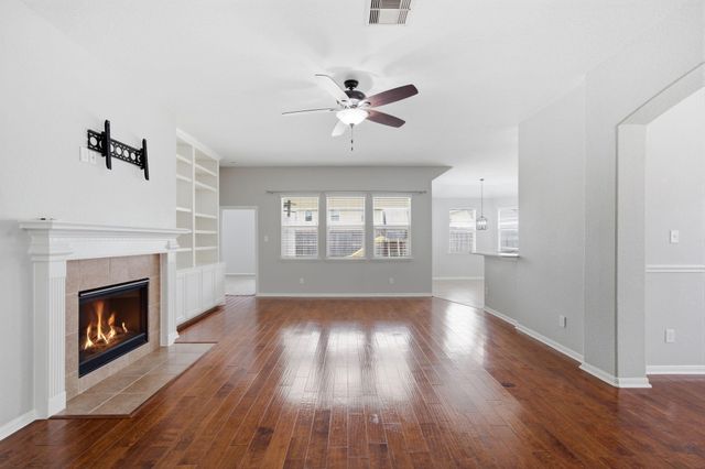 4207 Canterbury Park Lane, Pearland, TX 77584