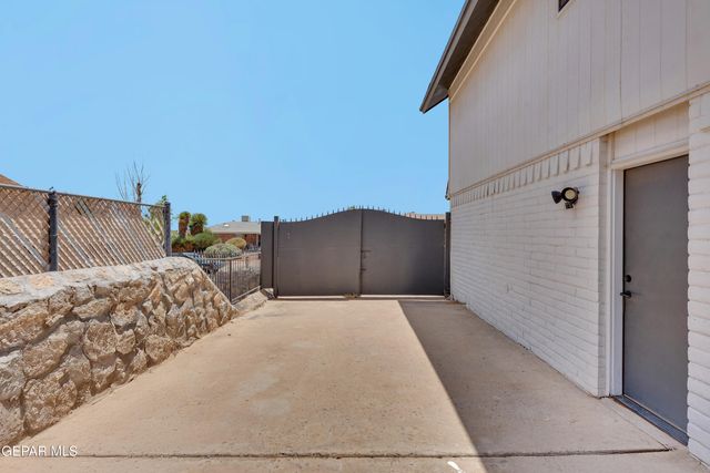 4505 R T CASSIDY Drive, El Paso, TX 79924