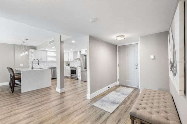 400 ISLAND WAY 504, Clearwater Beach, FL 33767