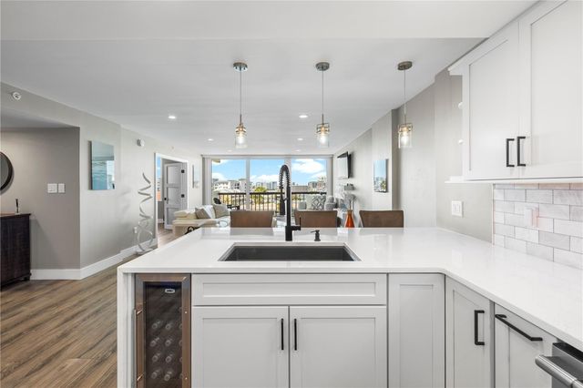 400 ISLAND WAY 504, Clearwater Beach, FL 33767