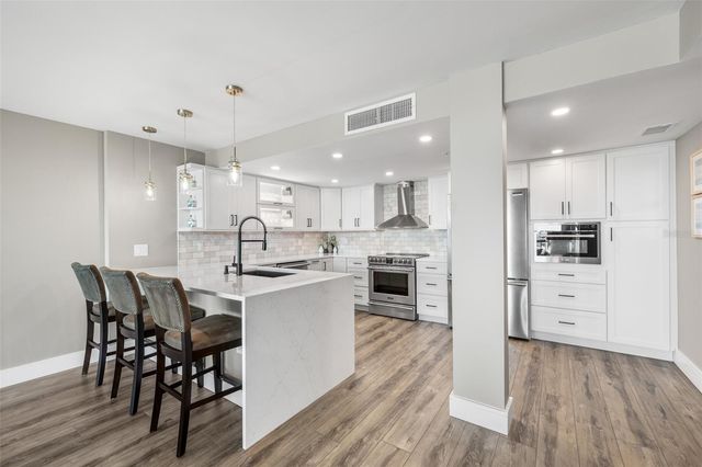 400 ISLAND WAY 504, Clearwater Beach, FL 33767