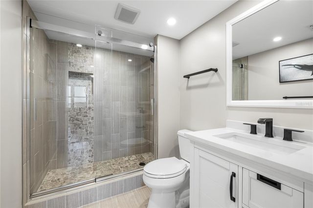 400 ISLAND WAY 504, Clearwater Beach, FL 33767