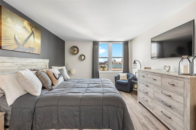 400 ISLAND WAY 504, Clearwater Beach, FL 33767