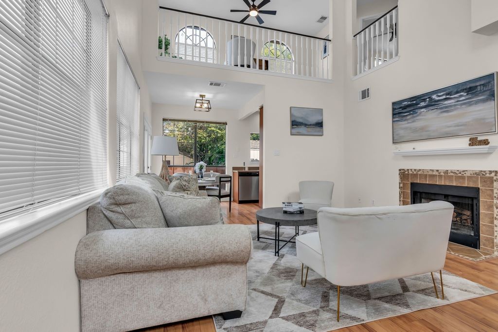 903 Azalia Drive, Lewisville, TX 75067