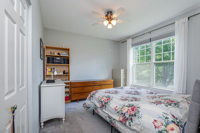 1861 Foxridge Court 1, Aurora, IL 60502