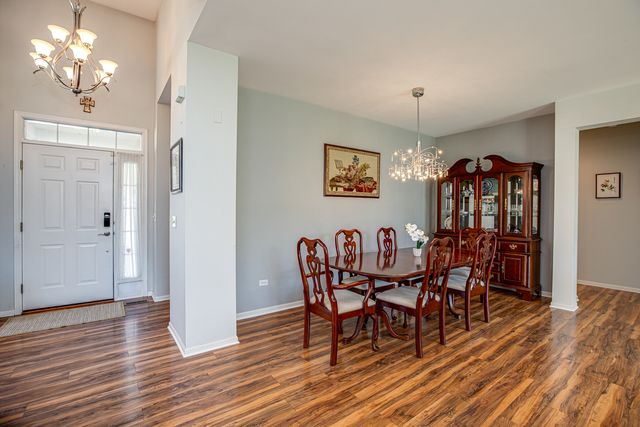 1861 Foxridge Court 1, Aurora, IL 60502