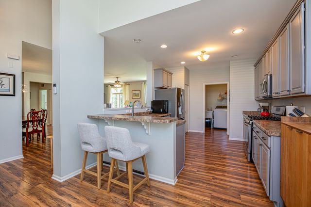 1861 Foxridge Court 1, Aurora, IL 60502