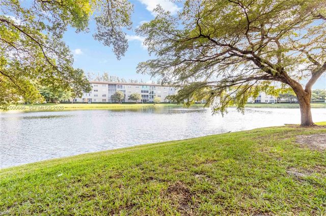 1805 Eleuthera Pt A2, Coconut Creek, FL 33066