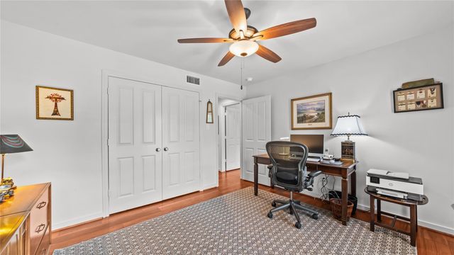 5222 N Braeswood Boulevard, Houston, TX 77096