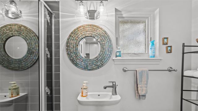 5222 N Braeswood Boulevard, Houston, TX 77096