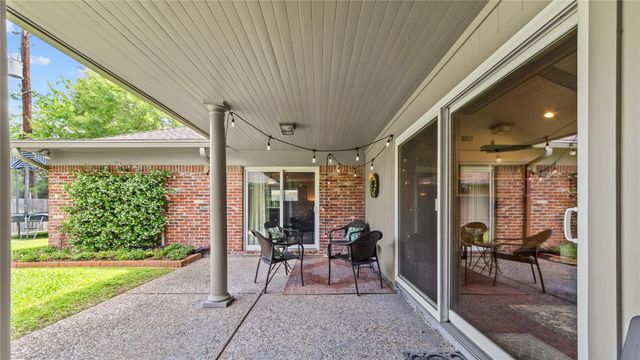 5222 N Braeswood Boulevard, Houston, TX 77096