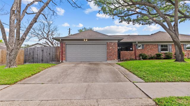 5222 N Braeswood Boulevard, Houston, TX 77096