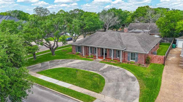 5222 N Braeswood Boulevard, Houston, TX 77096