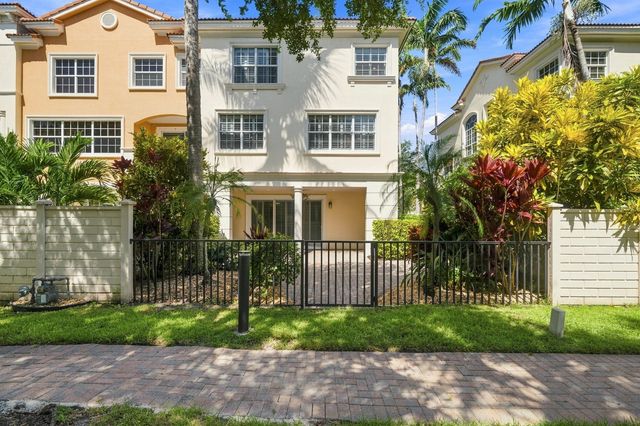 5550 NE Trieste Terrace, Boca Raton, FL 33487