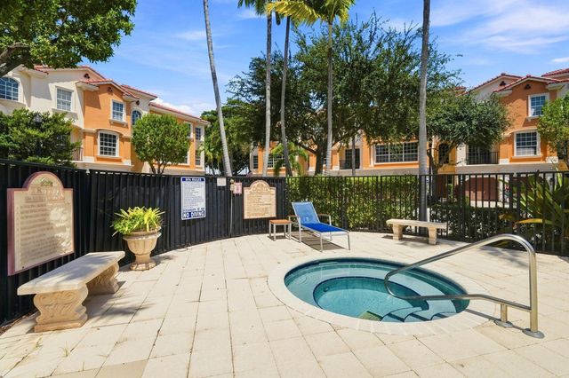 5550 NE Trieste Terrace, Boca Raton, FL 33487