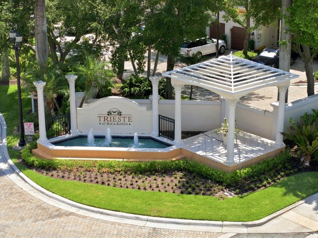 5550 NE Trieste Terrace, Boca Raton, FL 33487