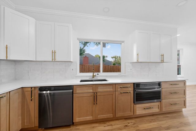 1404 Meadowbrook Drive, Mckinney, TX 75069