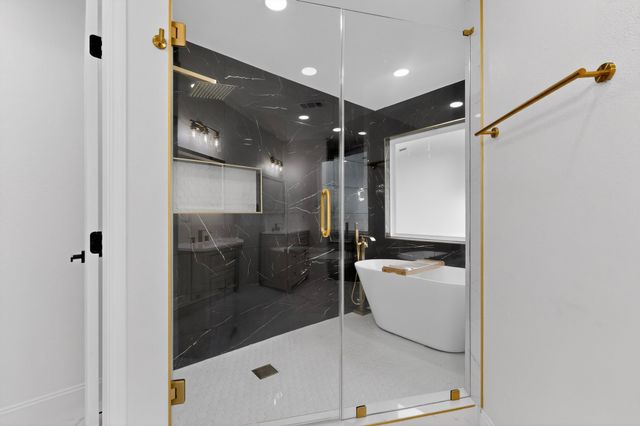 1404 Meadowbrook Drive, Mckinney, TX 75069