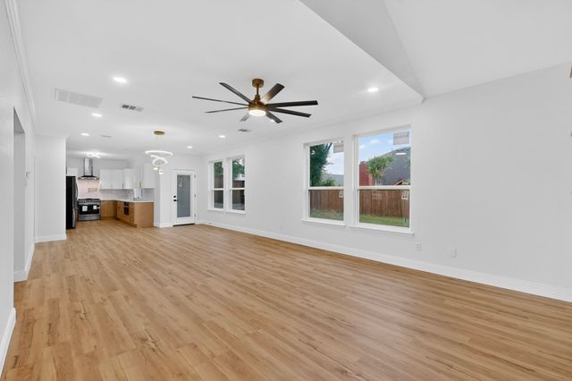 1404 Meadowbrook Drive, Mckinney, TX 75069