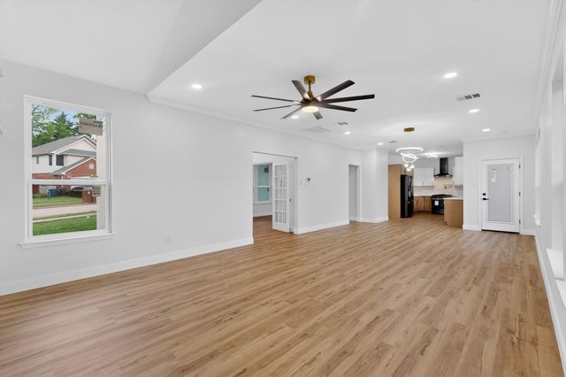 1404 Meadowbrook Drive, Mckinney, TX 75069