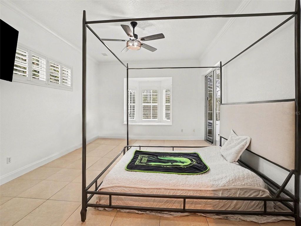 Image 22 of property listing at 9181 WICKHAM WAY, Orlando, FL 32836