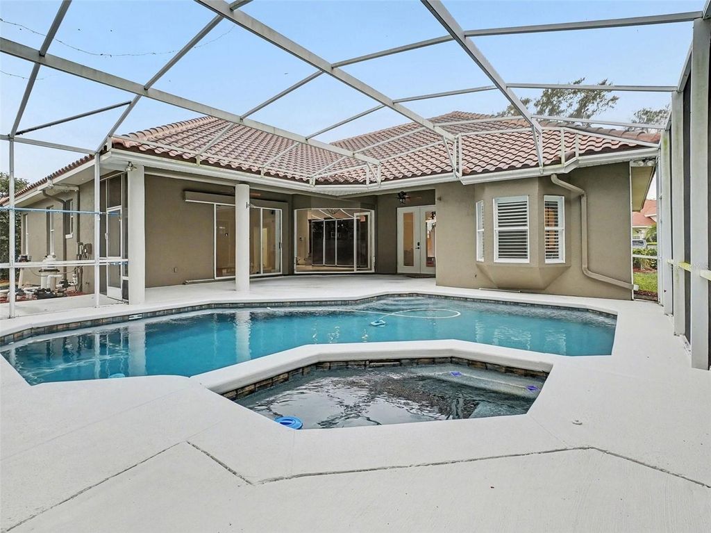 Image 4 of property listing at 9181 WICKHAM WAY, Orlando, FL 32836