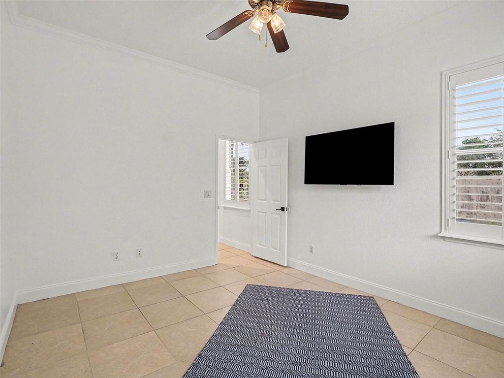 Image 35 of property listing at 9181 WICKHAM WAY, Orlando, FL 32836