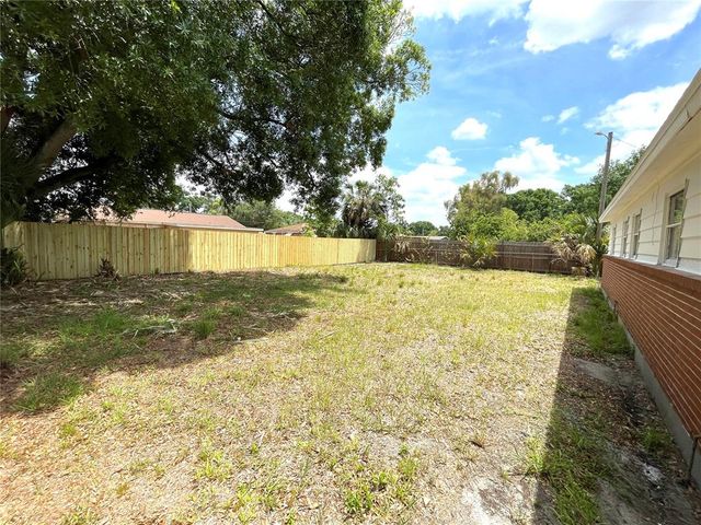 8310 CROTON AVENUE, Tampa, FL 33619