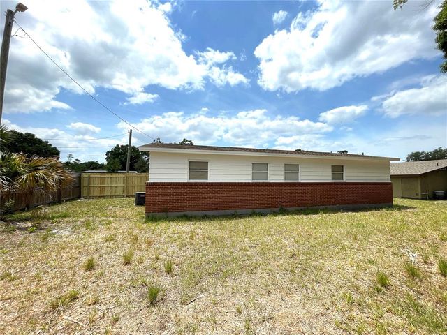 8310 CROTON AVENUE, Tampa, FL 33619