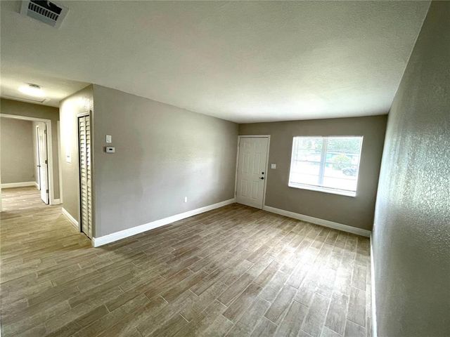 8310 CROTON AVENUE, Tampa, FL 33619