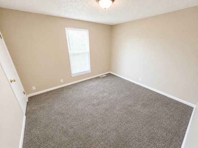 280 Donna Dr Apt A, Hendersonville, TN 37075