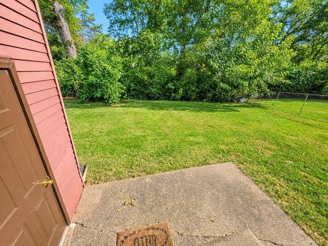 280 Donna Dr Apt A, Hendersonville, TN 37075