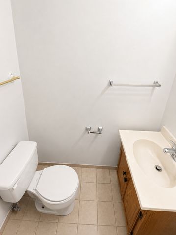 280 Donna Dr Apt A, Hendersonville, TN 37075