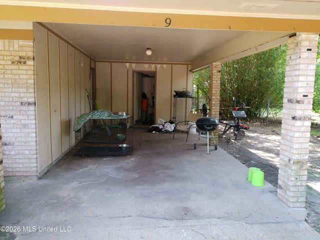 9 Park Drive, Gulfport, MS 39503