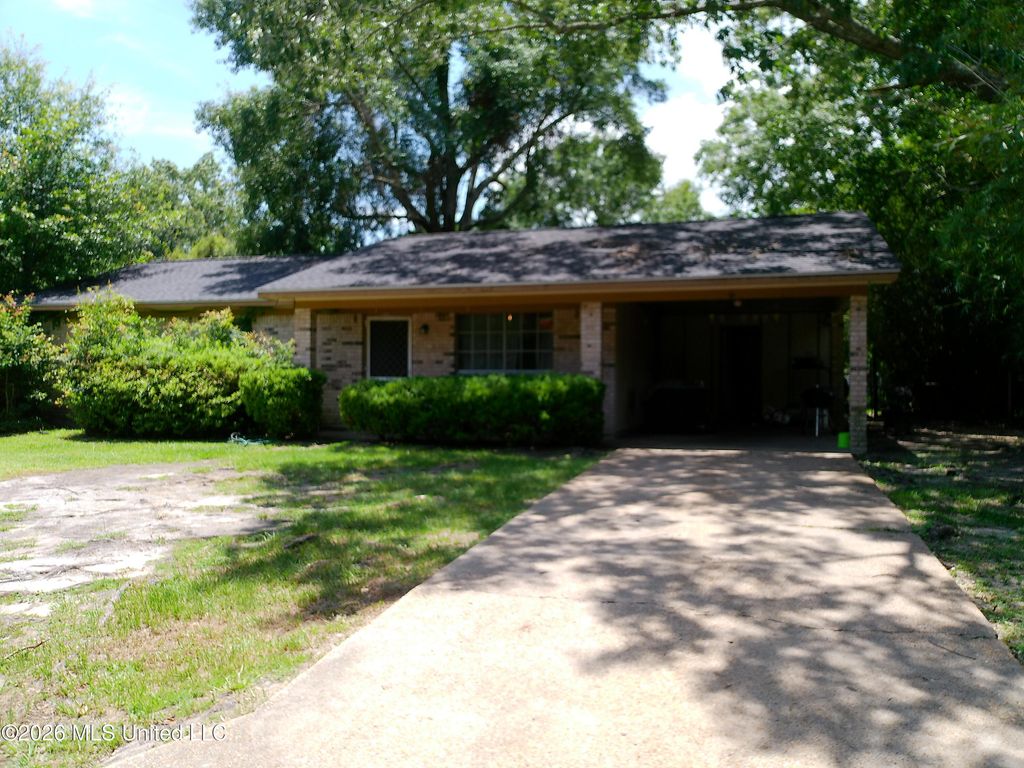 9 Park Drive, Gulfport, MS 39503