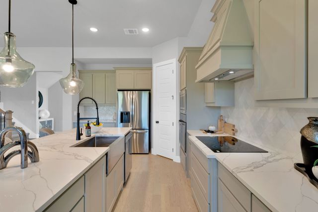 1908 Barrix Lane, Desoto, TX 75115