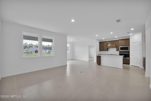3612 AMERICANA Drive, Green Cove Springs, FL 32043
