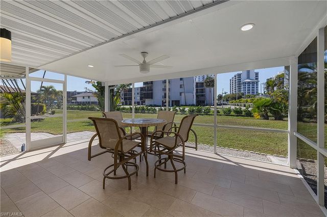 2 Fairview BLVD, Fort Myers Beach, FL 33931