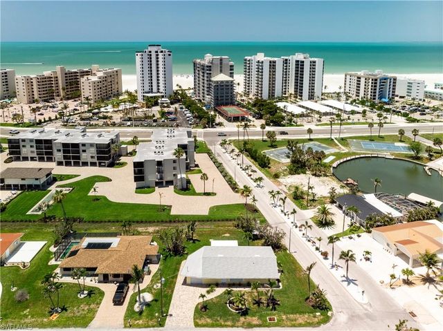 2 Fairview BLVD, Fort Myers Beach, FL 33931