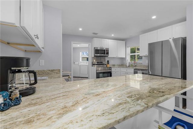 2 Fairview BLVD, Fort Myers Beach, FL 33931